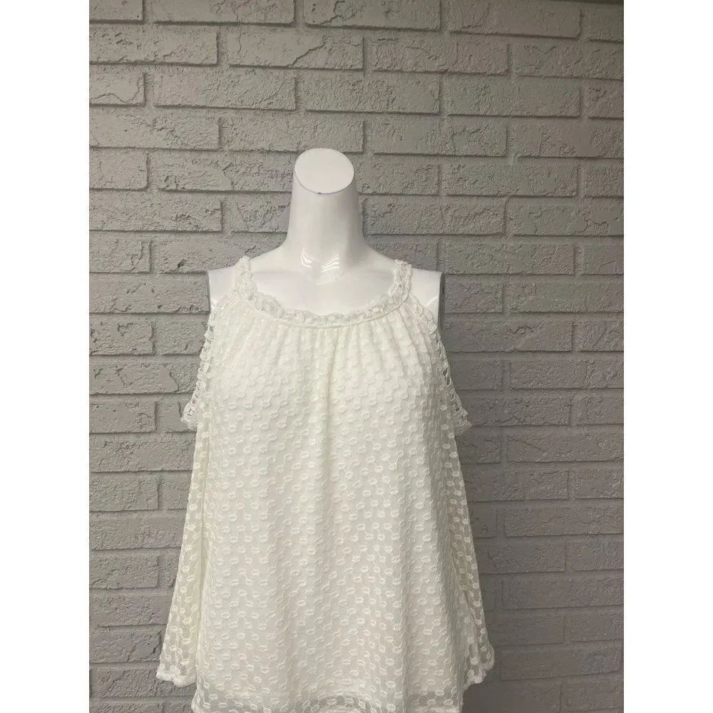 Capri Lace Cold Shoulder Top Size M